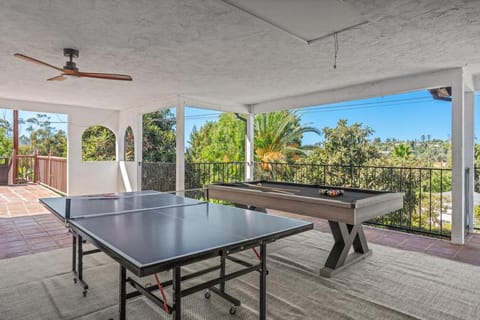 Villa Tierra Alta - Pool, Spa, Movie Theater, Game Room Villa in Casa De Oro-Mount