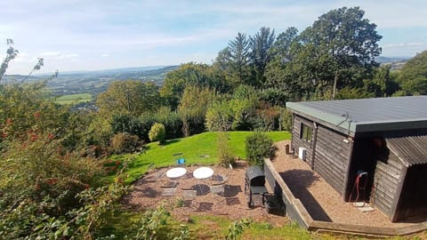 Property building, Day, Natural landscape, Garden, Garden view