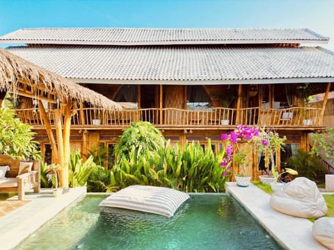 Property building, Swimming pool