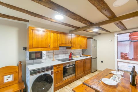 Day, Coffee/tea facilities, Kitchen or kitchenette, Family