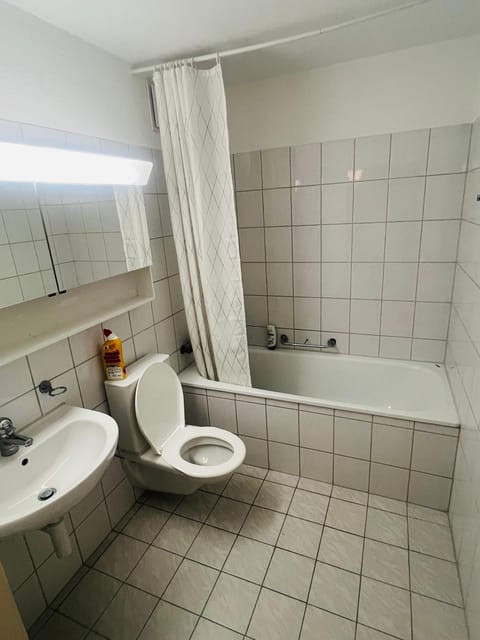 Toilet, Bathroom, Bath