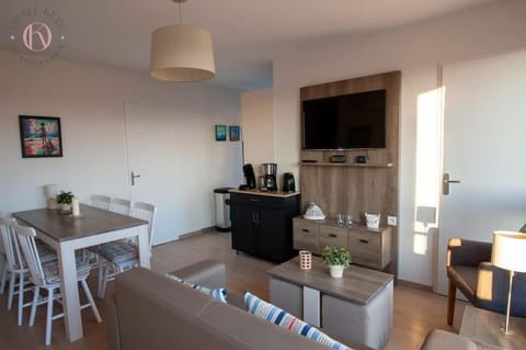 Les Sirènes Contentes - 300 m Plage - Terrace - 2 bedrooms & cabin area Cabin in Bray-Dunes