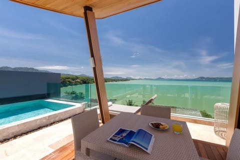 Pool view, Sea view, Swimming pool