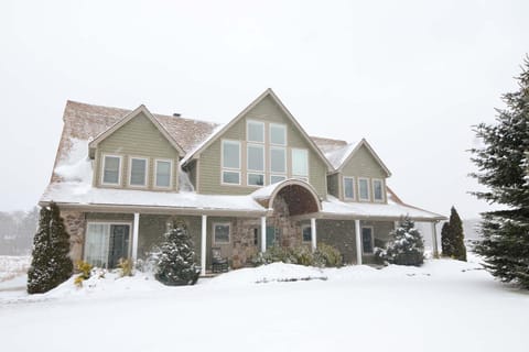 A Cut Above House in Deep Creek Lake