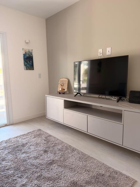Communal lounge/ TV room, TV and multimedia