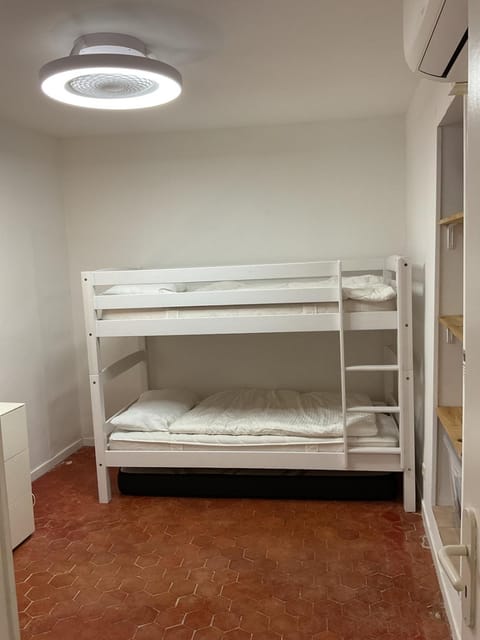 Photo of the whole room, Bedroom, bunk bed