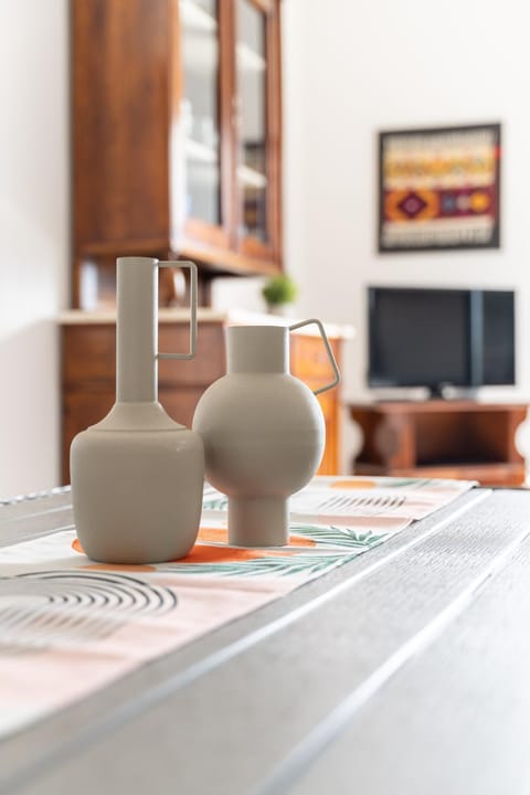 TV and multimedia, Decorative detail