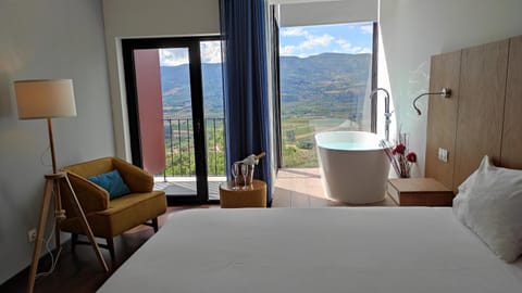 Hot Tub, Mountain view