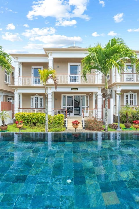 Property building, Patio, Garden, Swimming pool