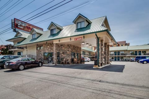 Mountain Breeze Motel Motel in Pigeon Forge