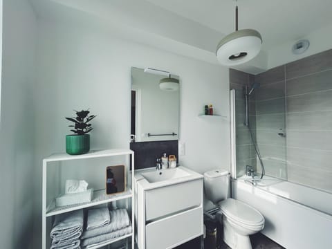 Toilet, Bathroom, Bath