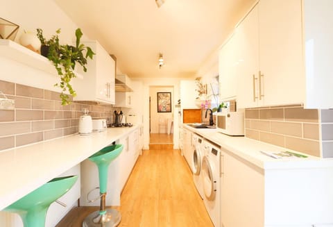 The Retreat One Bedroom Cottage Apartment in Portishead