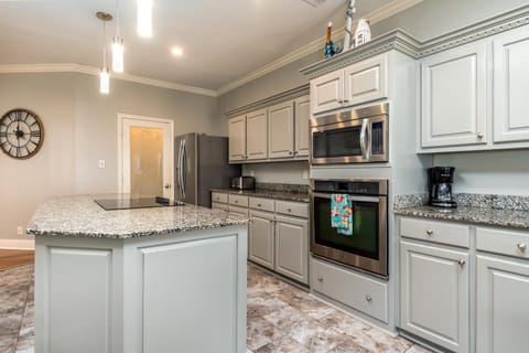 Tidal Wave - 2636 Bienville House in Dauphin Island