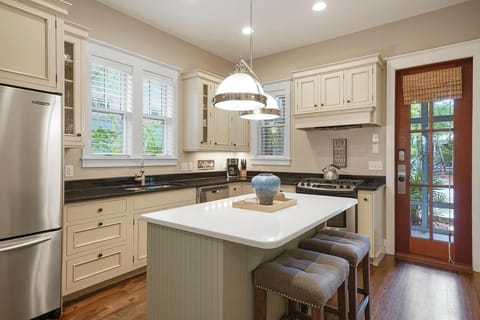 Ocean 52 - 30A Home in WaterColor Near the Beach & Pet Friendly House in Seaside