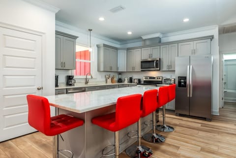 Wine n Sea - 2704 Bienville House in Dauphin Island