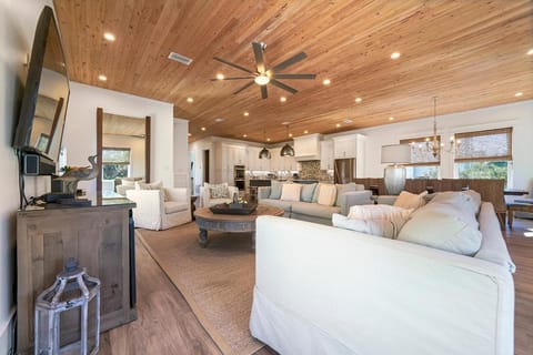 Paradise Found - Huge Home with Views of the Gulf, Rooftop Deck, Private Pool & Hot Tub House in Destin