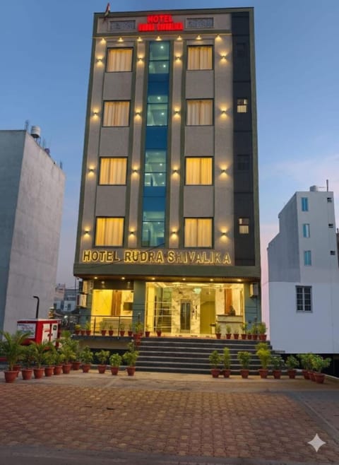 Property building, Day