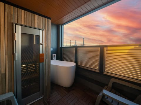 Sauna, View (from property/room), Balcony/Terrace, Photo of the whole room, Sea view, Sunset