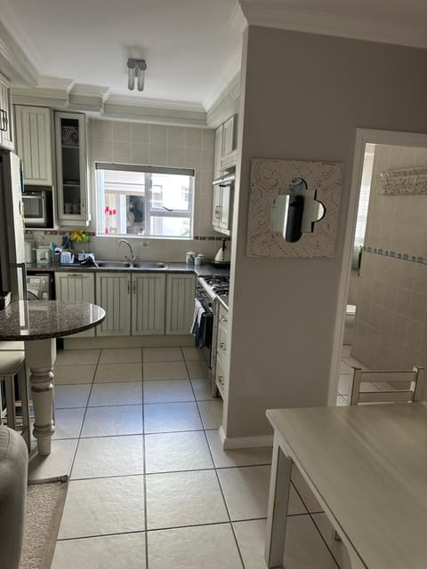 Sea Breeze Apartment in Western Cape