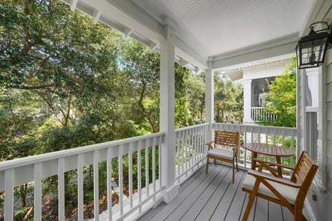 Southern Charm - Luxury Vacation Rental Near the Beach with Community Pool & Amenities House in Rosemary Beach