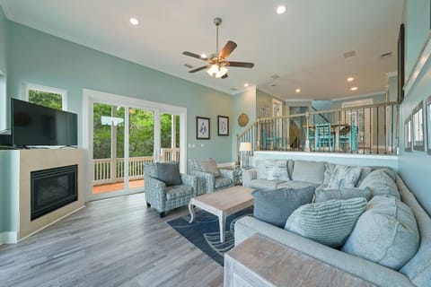 The Great Escape - Huge 3 Story Lakefront Home with Private Pool & Near the Beach House in Destin