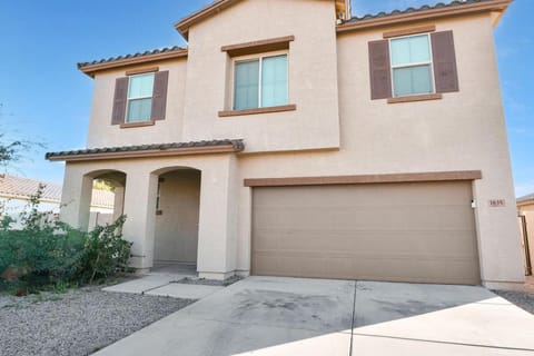 4 Bedroom Desert Oasis Large Yard Sleeps 8 House in Casa Grande