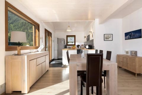 Les Iles - Chalet 165m2 Vue Mont Familial 10 pax Chalet in Chamonix