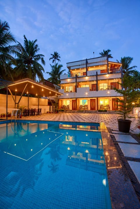Property building, Swimming pool