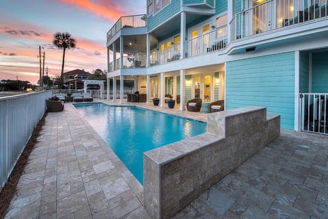 Turquoise by the Gulf - Vacation Home in Destin Near the Beach with Huge Pool House in Destin