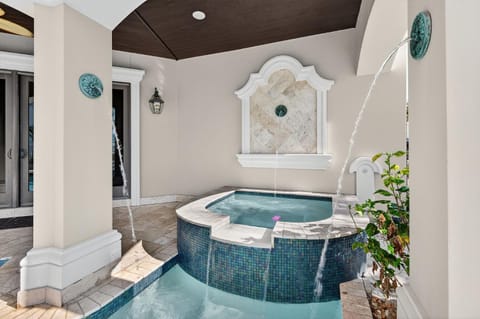 Stunning Getaway w/ Pool, Outdoor Kitchen, Rooftop Deck, & Gulf Views! House in Miramar Beach