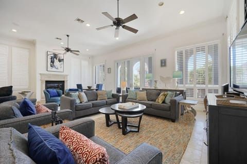 Villa Playa - Vacation House in Destiny by the Sea Near the Beach with Private Pool House in Destin