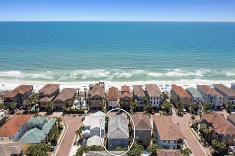 Villa Playa - Vacation House in Destiny by the Sea Near the Beach with Private Pool House in Destin