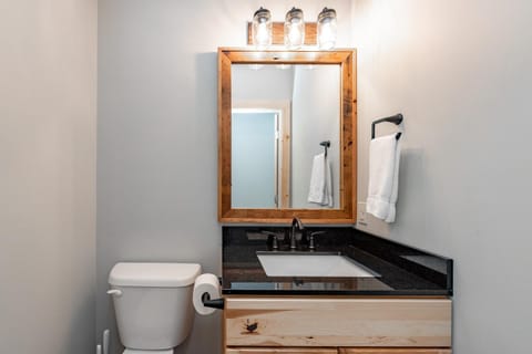 1st Birdie House in Deep Creek Lake