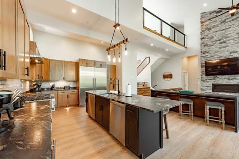 Absolutely Shore House in McHenry