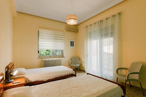 Leda's Nea Chora Flat, Near Beach and Old Port Apartment in Chania