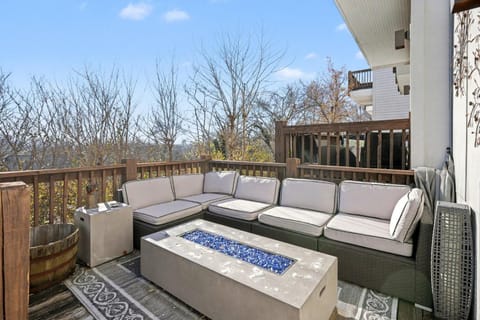 Skyline View-Patio & Fire Pit-Mins to Germantown House in East Nashville
