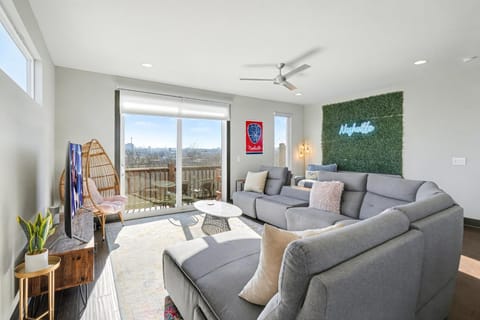 Skyline View-Patio & Fire Pit-Mins to Germantown House in East Nashville