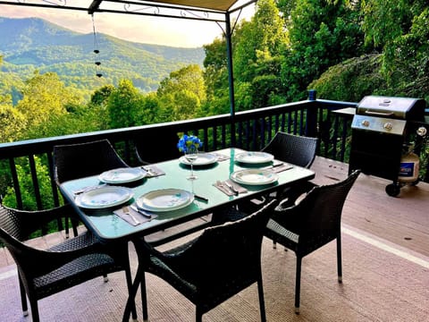 Mountain View Retreat Near Downtown & Biltmore House in Swannanoa