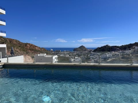 Balcony/Terrace, Pool view, Sea view, Swimming pool, Swimming pool
