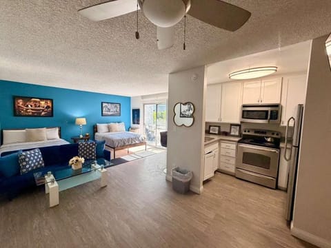 Living room, Dining area, Bedroom