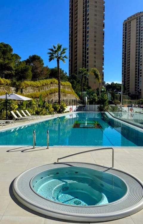 Day, Pool view, Swimming pool, sunbed
