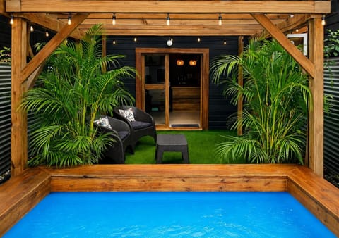 Garden, Swimming pool