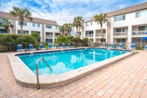 Four Winds D-08 House in Crescent Beach