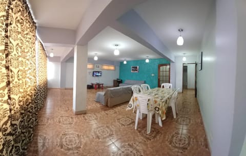 TV and multimedia, Living room, Seating area, Dining area