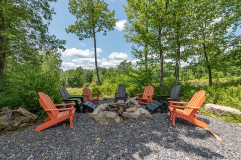 Timber Run Lodge House in McHenry