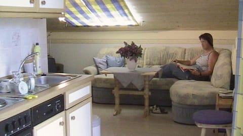 TV and multimedia, Kitchen or kitchenette, Living room