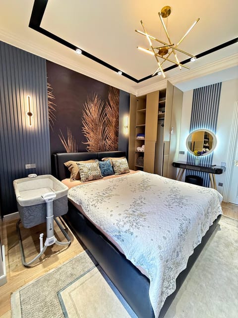 Bed, Photo of the whole room, Bedroom, cot