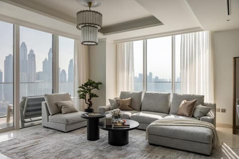 Ultimate Beachfront family home with panoram views! Apartment in Dubai