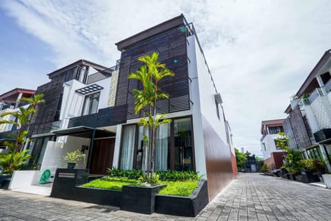 Property building, Street view