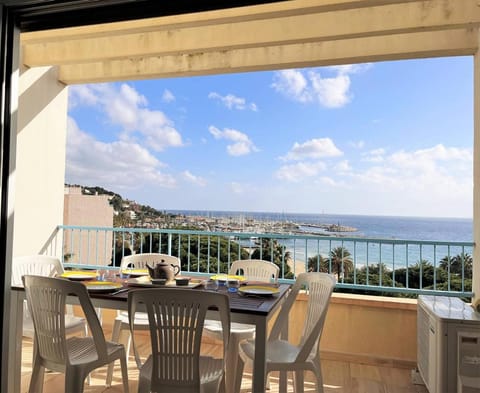 Patio, View (from property/room), Balcony/Terrace